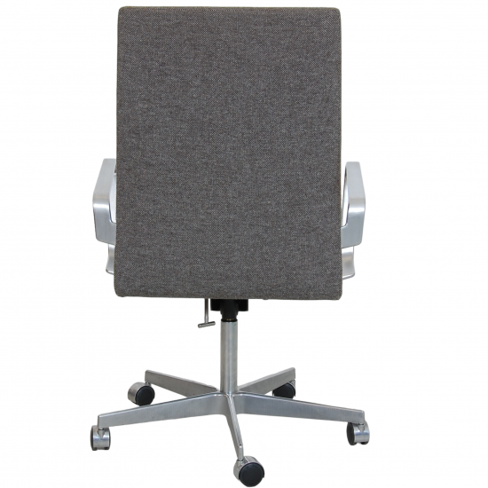 For Sale Arne Jacobsen Oxford office chair in grey hallingdal fabric